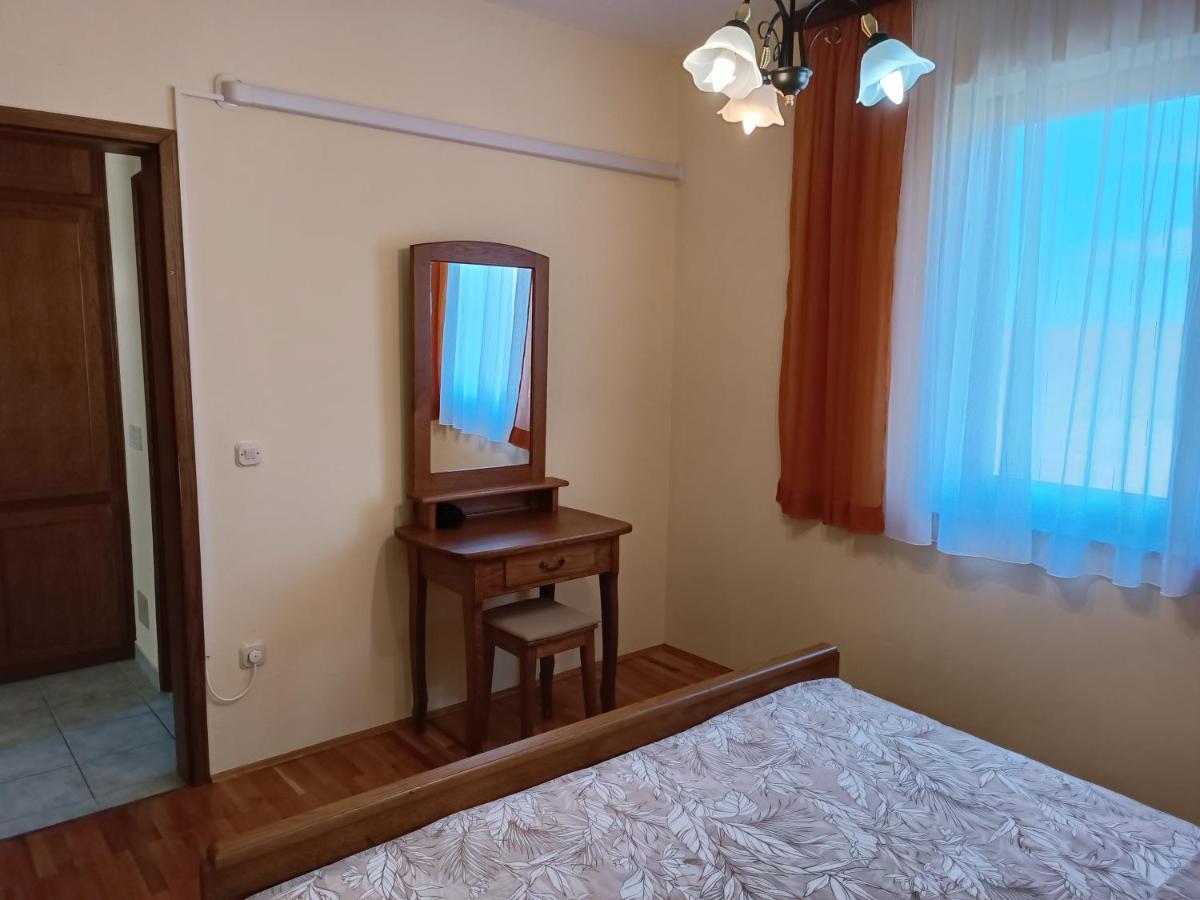 Apartments Stojakovic 波雷奇 外观 照片